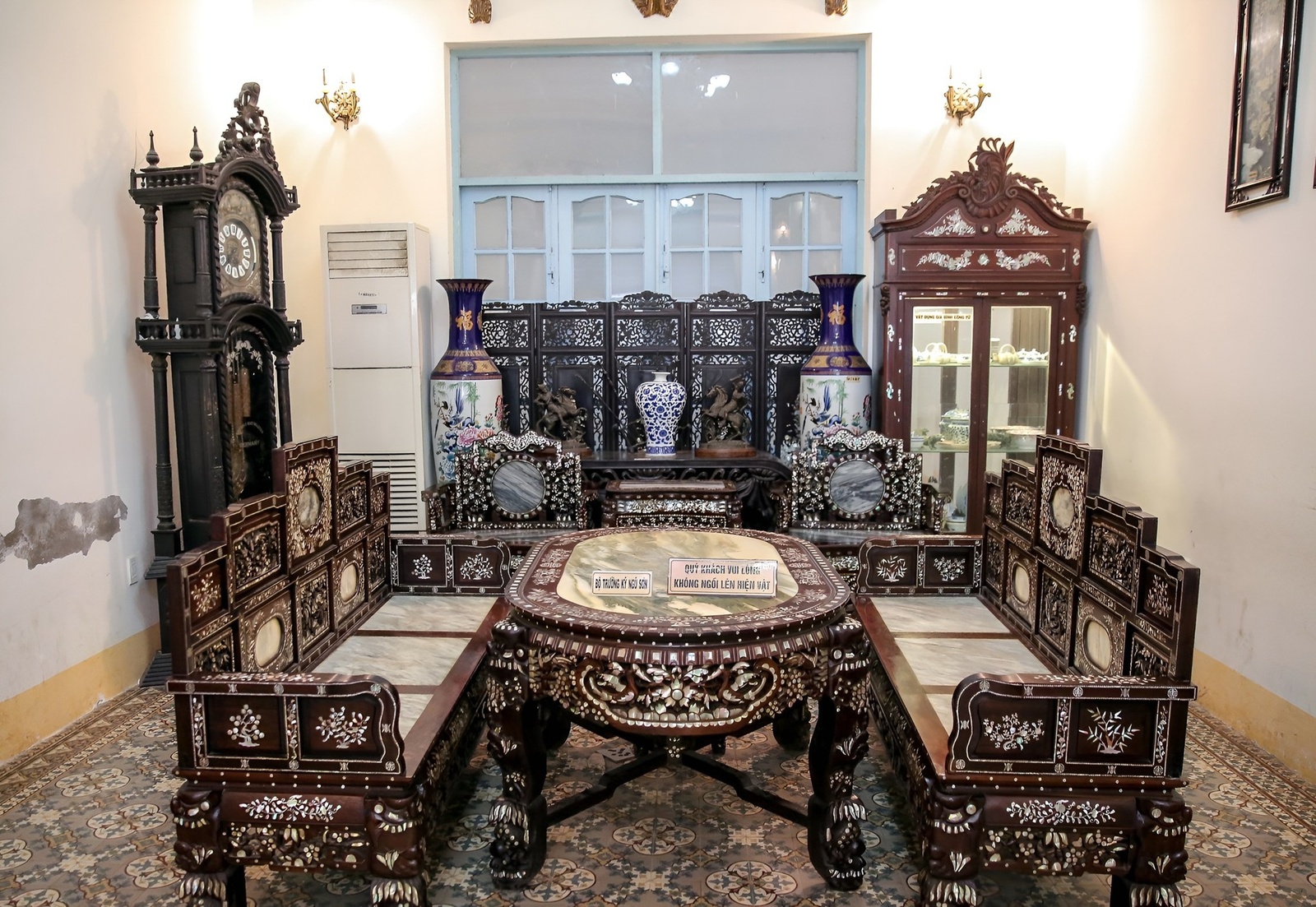 Giới thiệu
