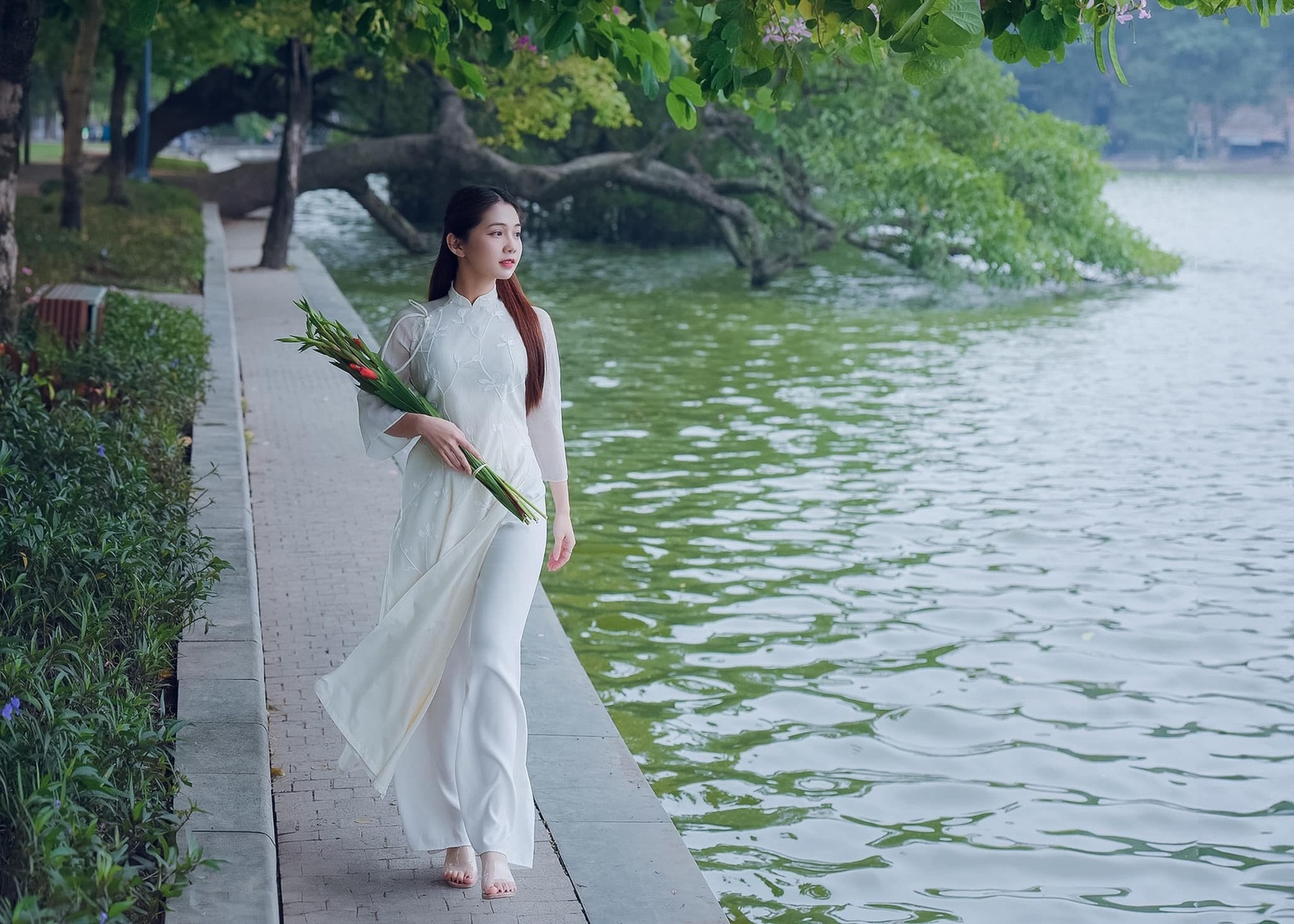 Thùy Linh - Kỷ niệm 12.2023