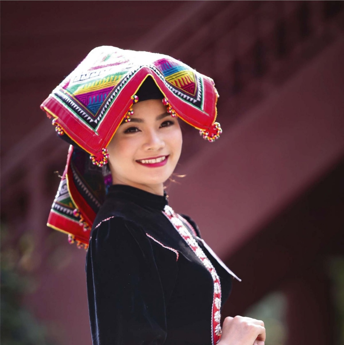 2. Dân Tộc Thái