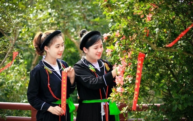 17. Dân Tộc Sán Dìu