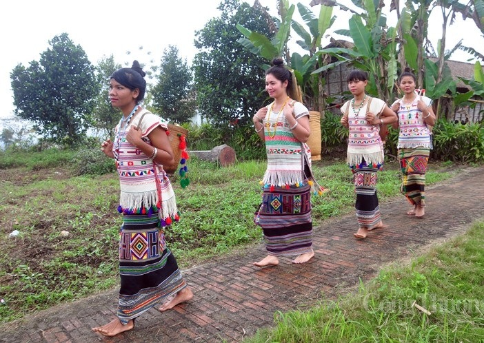 28. Dân Tộc Mạ
